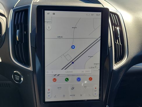 Used 2024 Ford Edge SEL image 23