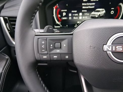 New 2026 Nissan Rogue Platinum image 11