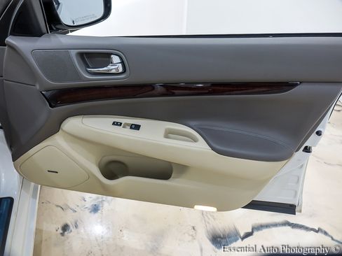 Used 2011 INFINITI G37 x Sedan w/ Premium Pkg image 31