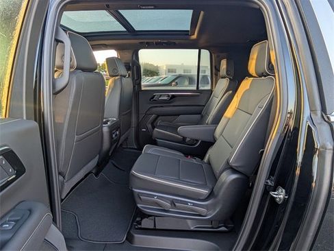 New 2025 Chevrolet Suburban Premier w/ Sun And Tow Package image 6