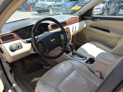 Used 2011 Chevrolet Impala LT w/ Luxury Edition Package FWD image 3