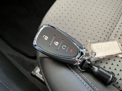 Used 2025 Chevrolet Trax LT image 21