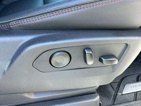 Used 2025 Chevrolet Suburban RST w/ Comfort Package image 54