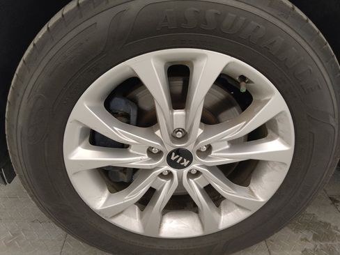 Used 2020 Kia Telluride LX FWD image 31