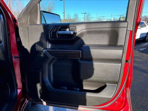 Used 2021 Chevrolet Silverado 1500 RST image 12