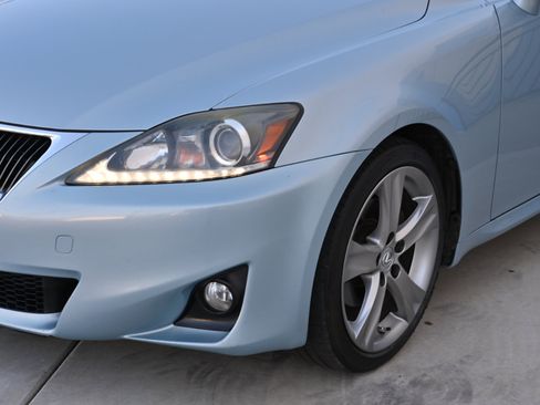 Used 2011 Lexus IS 250 w/ Premium Pkg Value Edition image 25