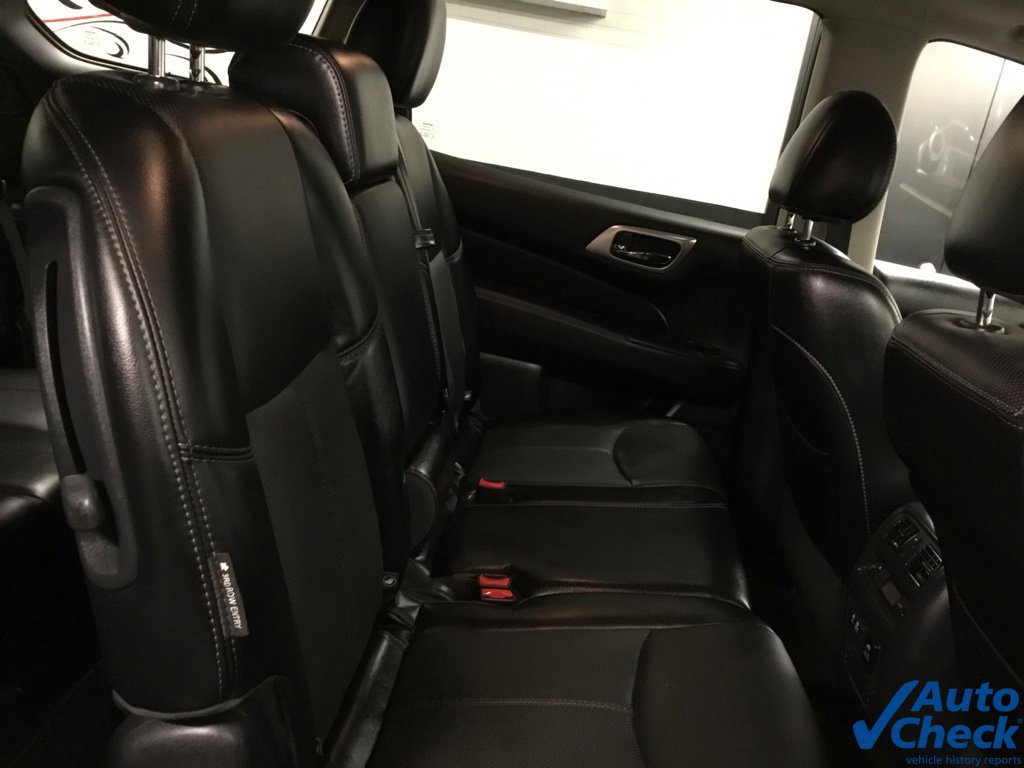 Used 2020 Nissan Pathfinder Platinum AWD/4WD image 40