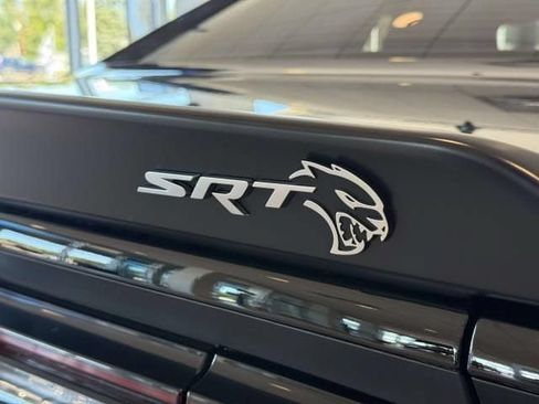 Used 2022 Dodge Challenger SRT Hellcat RWD image 8
