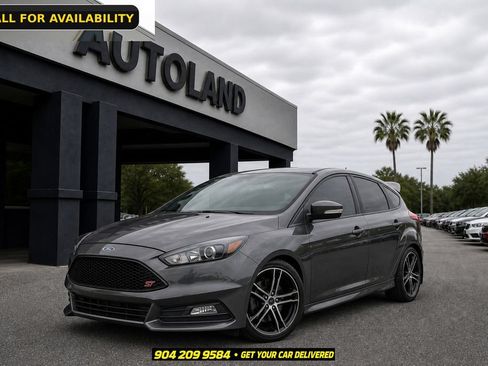Used 2018 Ford Focus ST w/ Equipment Group 402A FWD image 1