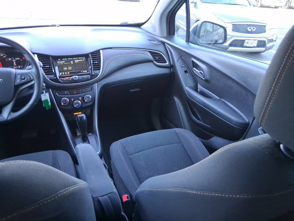Used 2019 Chevrolet Trax LS w/ Tint and Cruise Package AWD/4WD image 27