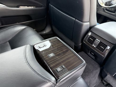 Used 2013 Lexus LS 460 AWD w/ Comfort Pkg image 17