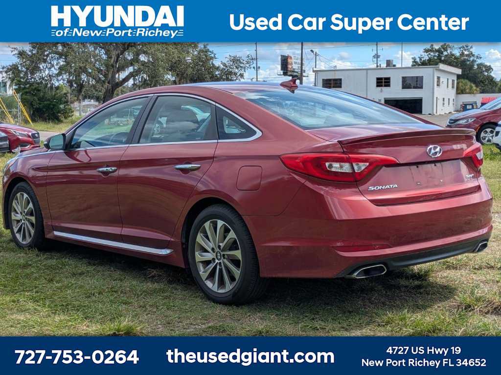 Used 2016 Hyundai Sonata Sport w/ Option Group 02 FWD image 3