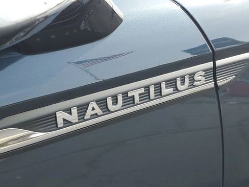 Certified 2023 Lincoln Nautilus Reserve image 6