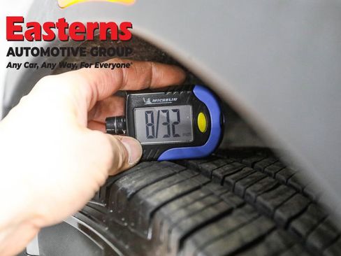 Used 2024 Cadillac XT4 Premium Luxury image 29