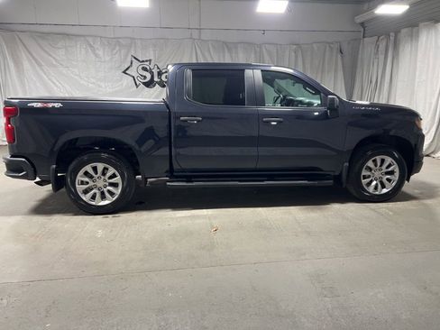 Used 2023 Chevrolet Silverado 1500 Custom image 8