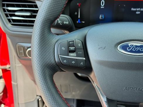 Used 2024 Ford Escape ST-Line w/ Tech Pack #1 AWD/4WD image 13