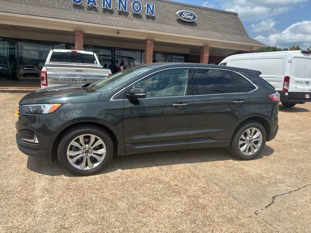 Certified 2024 Ford Edge Titanium AWD/4WD image 1
