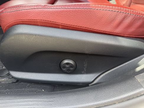 Used 2018 Mercedes-Benz C 300 Sedan image 13