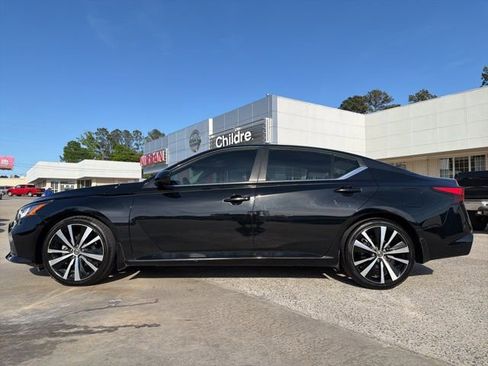 Used 2020 Nissan Altima 2.5 SR image 1