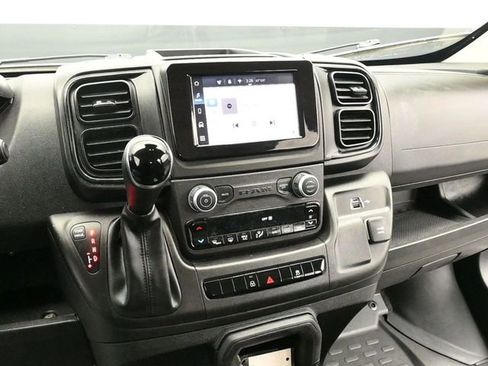 Used 2025 RAM ProMaster 2500 w/ Convenience Group image 15