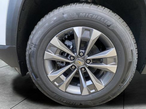 New 2026 Chevrolet Equinox LT w/ Convenience Package II image 13