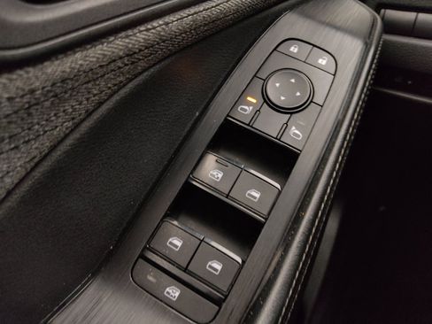 Used 2023 Nissan Rogue SV FWD image 27