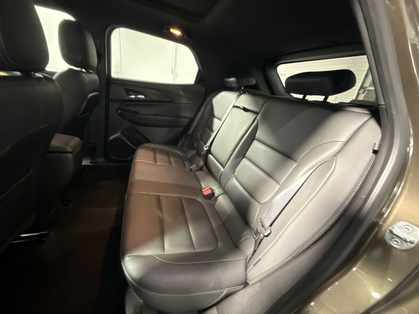 Used 2021 Chevrolet TrailBlazer ACTIV w/ Sun and Liftgate Package AWD/4WD image 26