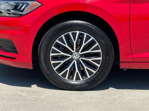 Used 2020 Volkswagen Jetta SE w/ SE Cold Weather Package FWD image 28