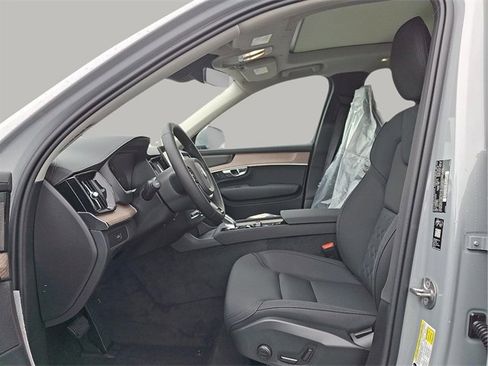 New 2026 Volvo XC90 B6 Plus w/ Protection Package Premier image 7