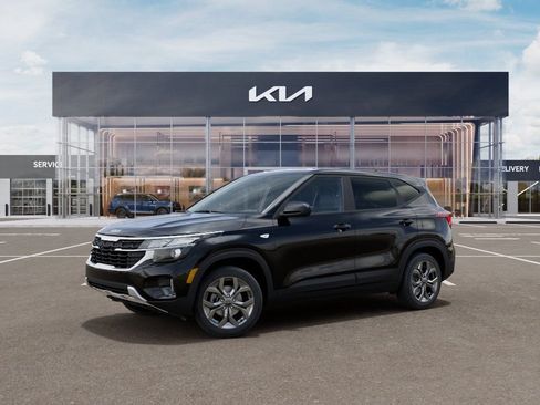New 2026 Kia Seltos LX FWD image 3