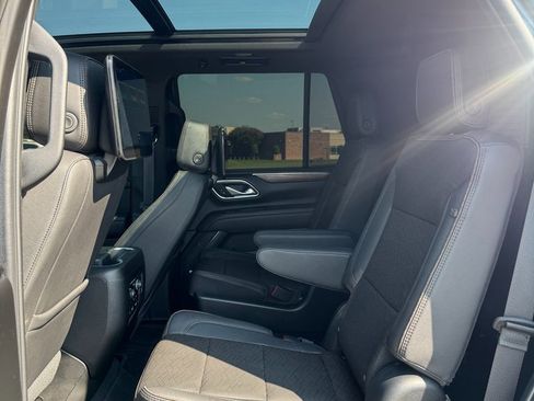 Used 2023 Chevrolet Tahoe High Country image 13