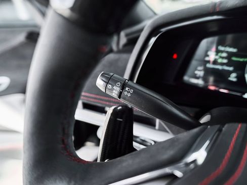 Used 2023 Chevrolet Corvette Z06 RWD image 23