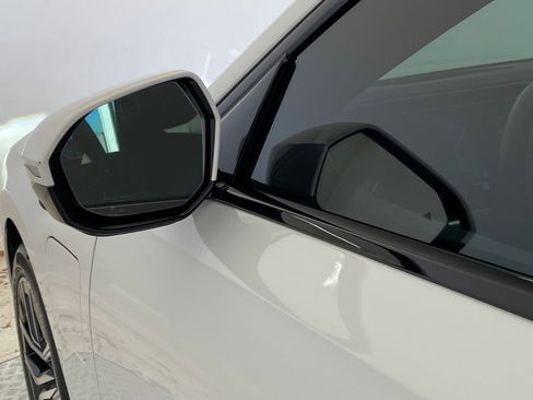 Certified 2024 BMW 750e xDrive image 23