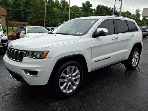 Certified 2017 Jeep Grand Cherokee Limited AWD/4WD image 3