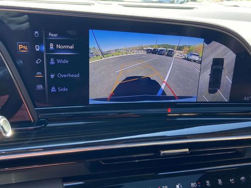 Used 2023 Cadillac Escalade Premium Luxury image 32