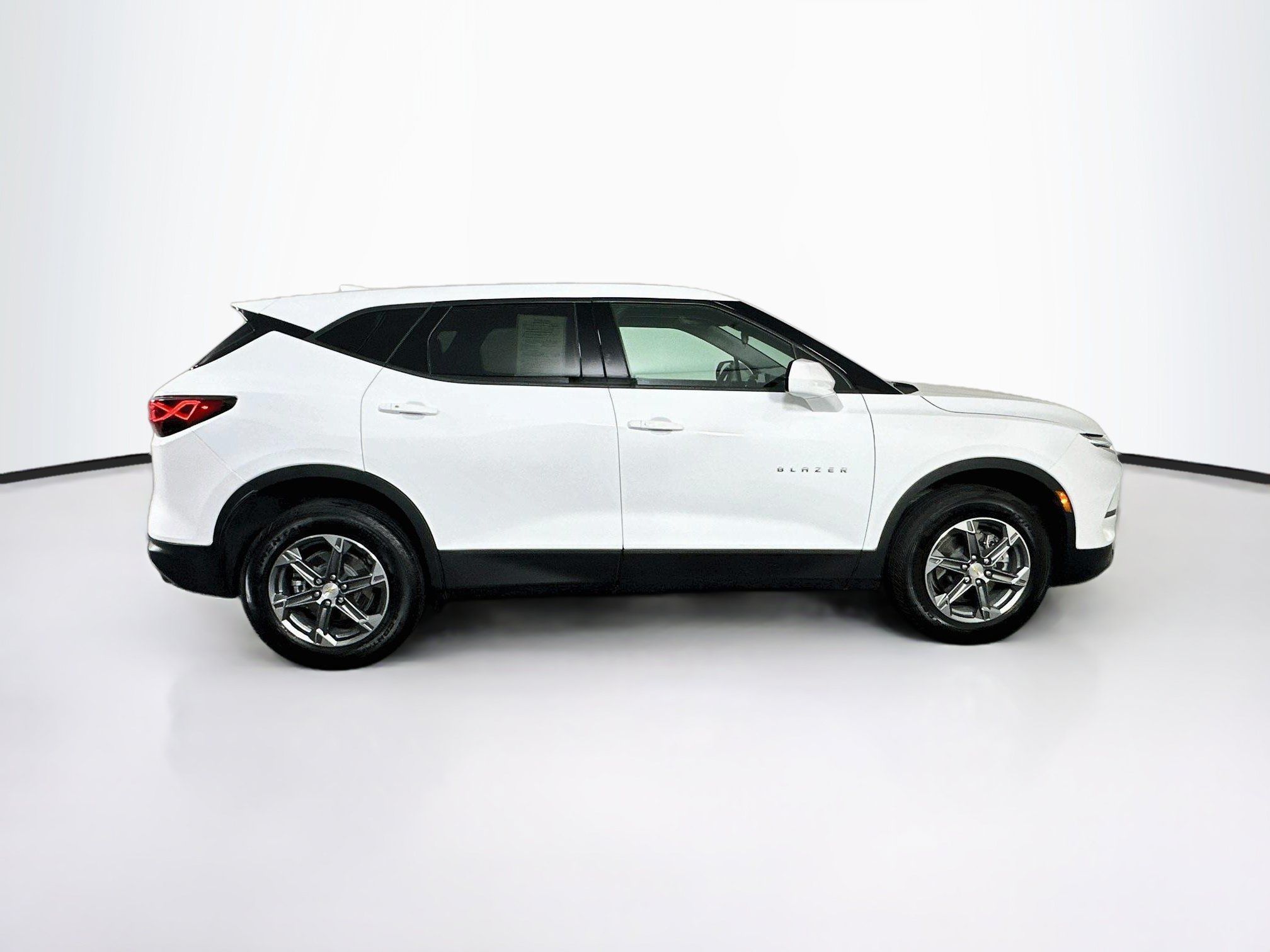 Used 2026 Chevrolet Blazer LT FWD image 10