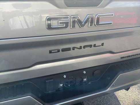Used 2025 GMC Sierra 2500 Denali Ultimate AWD/4WD image 31