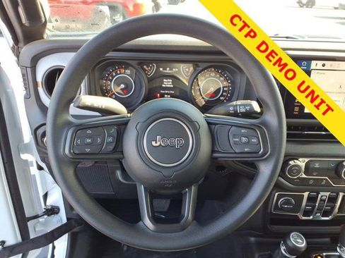 New 2026 Jeep Gladiator Sport AWD/4WD image 12
