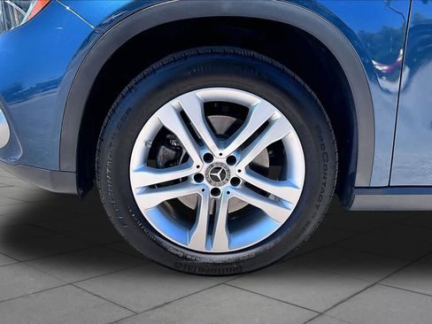 Certified 2019 Mercedes-Benz GLA 250 4MATIC image 11