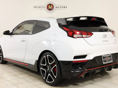 Used 2020 Hyundai Veloster N w/ Performance Package image 4