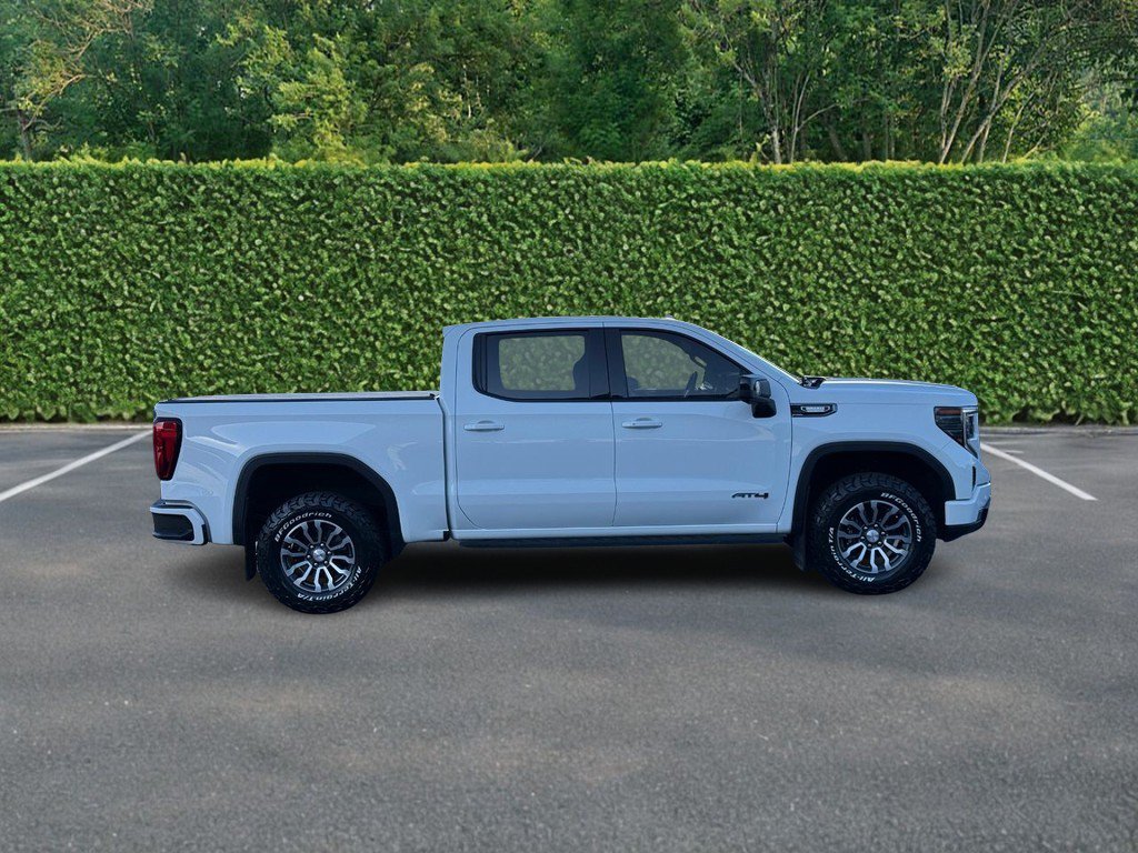 Used 2023 GMC Sierra 1500 AT4 w/ Technology Package AWD/4WD image 2