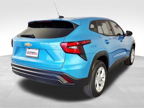 New 2026 Chevrolet Trax LS w/ LS Convenience Package image 4