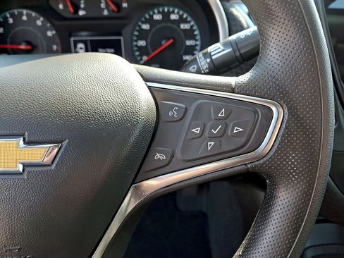 Used 2025 Chevrolet Malibu LS FWD image 18