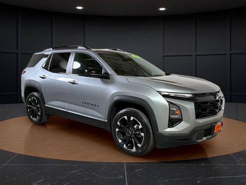 Used 2025 Chevrolet Equinox RS w/ Safety and Technology Package AWD/4WD image 7