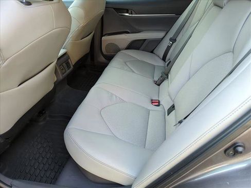 Used 2024 Toyota Camry XLE image 18