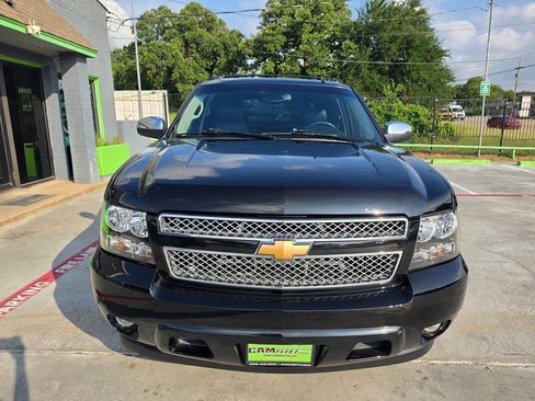 Used 2012 Chevrolet Avalanche LTZ RWD image 7