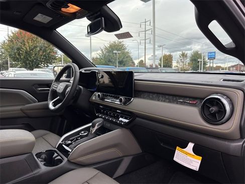 New 2026 Chevrolet Colorado ZR2 w/ Off-Road Front Bumper Package image 41