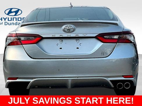 Used 2022 Toyota Camry SE FWD image 5
