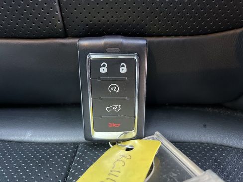 New 2024 Jeep Grand Cherokee Overland w/ Luxury Tech Group IV AWD/4WD image 33