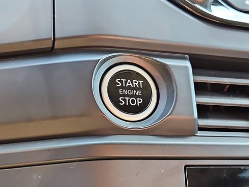 Certified 2024 Nissan Pathfinder S image 21